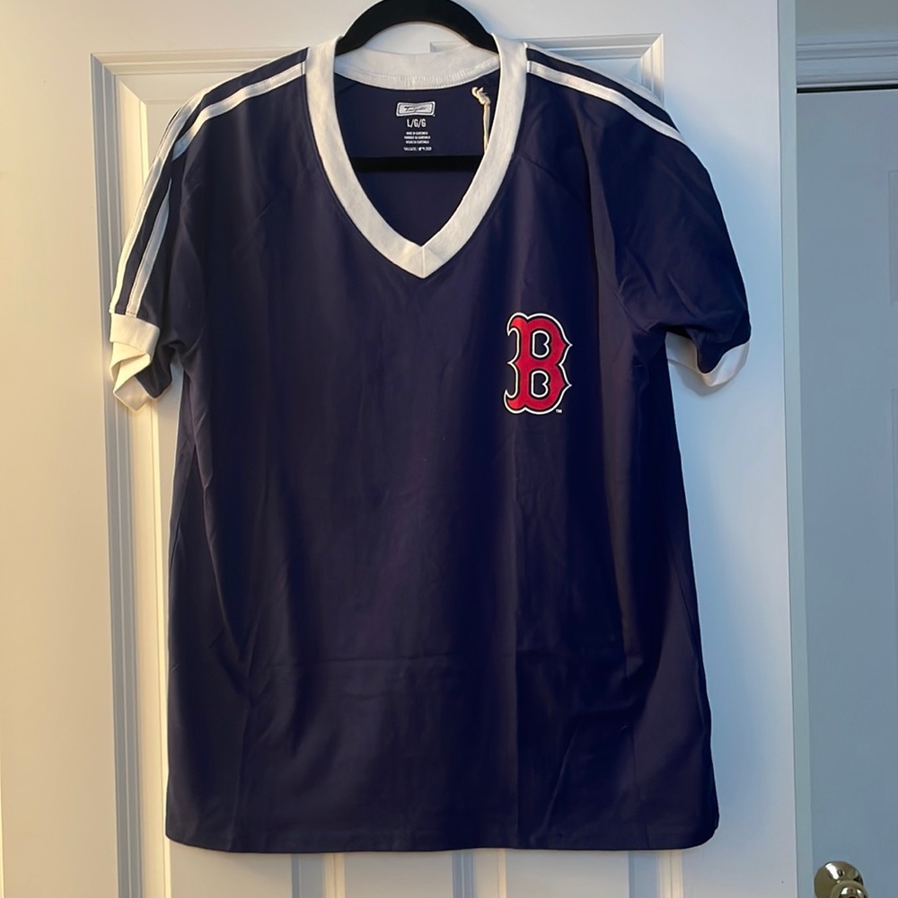 Womens Boston Red Sox tee NWT